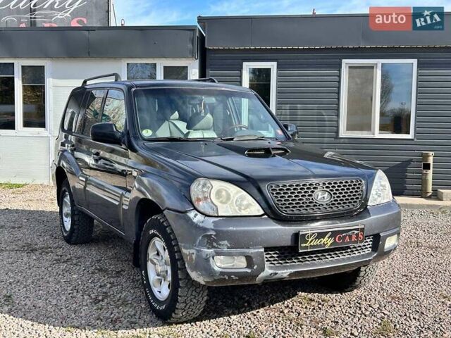 Чорний Хендай Терракан, об'ємом двигуна 2.9 л та пробігом 317 тис. км за 6200 $, фото 2 на Automoto.ua