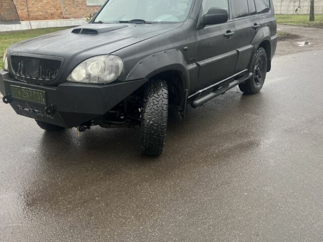 Черный Хендай Терракан, объемом двигателя 0 л и пробегом 300 тыс. км за 4999 $, фото 5 на Automoto.ua