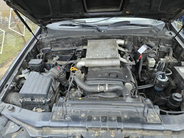 Чорний Хендай Терракан, об'ємом двигуна 0 л та пробігом 251 тис. км за 3100 $, фото 7 на Automoto.ua