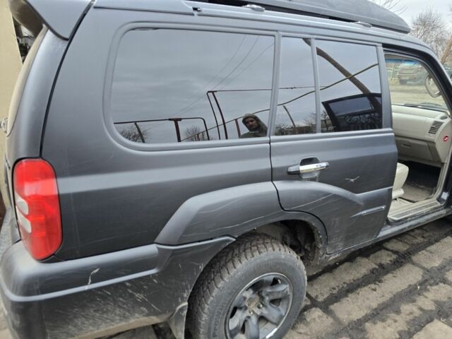 Чорний Хендай Терракан, об'ємом двигуна 0 л та пробігом 251 тис. км за 3100 $, фото 1 на Automoto.ua