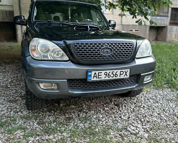 Хендай Терракан 2005 у Кривому Розі на Automoto.ua Чорний Хендай Терракан, об'ємом двигуна 2.9 л та пробігом 319 тис. км за 6500 $, фото 4 на Automoto.ua