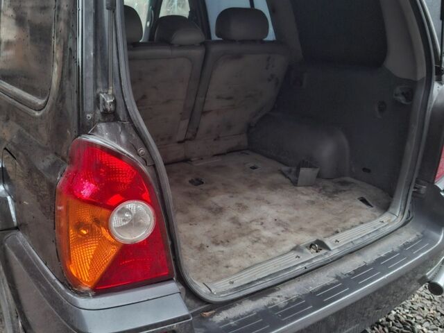 Черный Хендай Терракан, объемом двигателя 3 л и пробегом 400 тыс. км за 3200 $, фото 3 на Automoto.ua