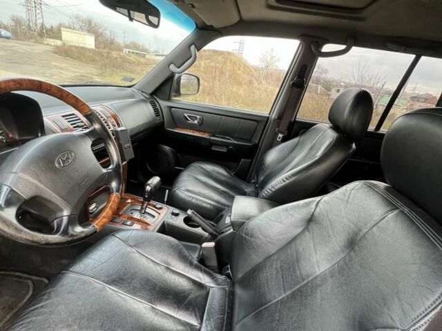 Чорний Хендай Терракан, об'ємом двигуна 2.9 л та пробігом 250 тис. км за 4000 $, фото 7 на Automoto.ua