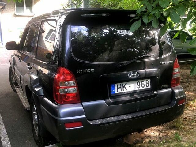 Черный Хендай Терракан, объемом двигателя 2.9 л и пробегом 326 тыс. км за 3900 $, фото 2 на Automoto.ua