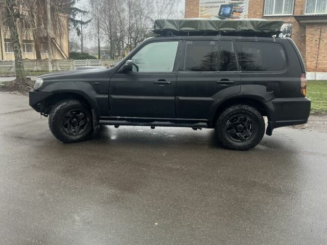 Черный Хендай Терракан, объемом двигателя 0 л и пробегом 300 тыс. км за 4999 $, фото 2 на Automoto.ua