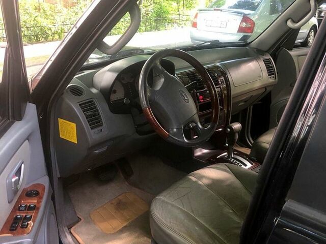 Черный Хендай Терракан, объемом двигателя 2.9 л и пробегом 326 тыс. км за 3900 $, фото 3 на Automoto.ua