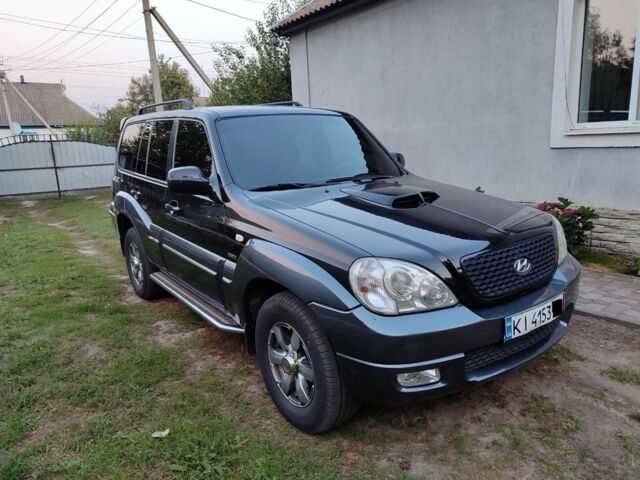 Черный Хендай Терракан, объемом двигателя 2.9 л и пробегом 243 тыс. км за 4950 $, фото 2 на Automoto.ua