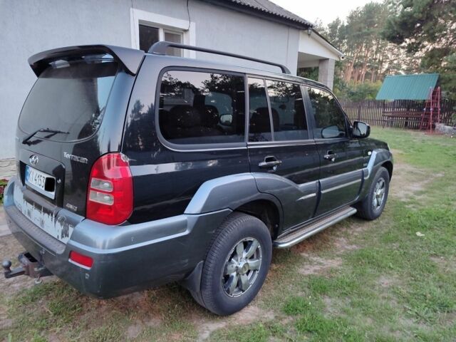 Черный Хендай Терракан, объемом двигателя 2.9 л и пробегом 243 тыс. км за 4950 $, фото 1 на Automoto.ua