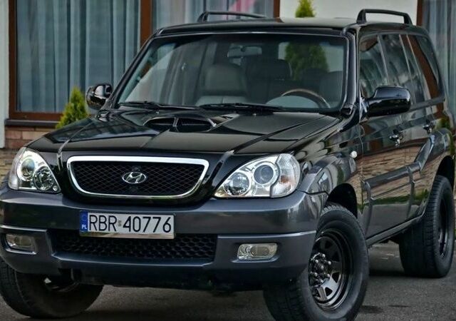 Черный Хендай Терракан, объемом двигателя 2.89 л и пробегом 279 тыс. км за 3500 $, фото 1 на Automoto.ua
