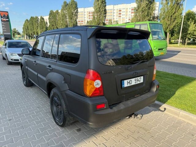 Черный Хендай Терракан, объемом двигателя 0 л и пробегом 300 тыс. км за 2999 $, фото 3 на Automoto.ua