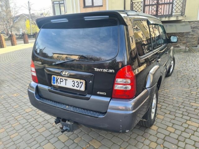 Черный Хендай Терракан, объемом двигателя 0 л и пробегом 111 тыс. км за 4799 $, фото 9 на Automoto.ua