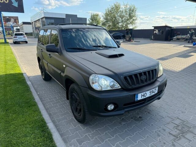 Черный Хендай Терракан, объемом двигателя 0 л и пробегом 300 тыс. км за 2999 $, фото 1 на Automoto.ua