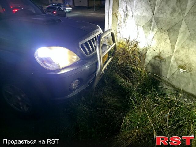 Фиолетовый Хендай Терракан, объемом двигателя 2.9 л и пробегом 377 тыс. км за 3500 $, фото 8 на Automoto.ua