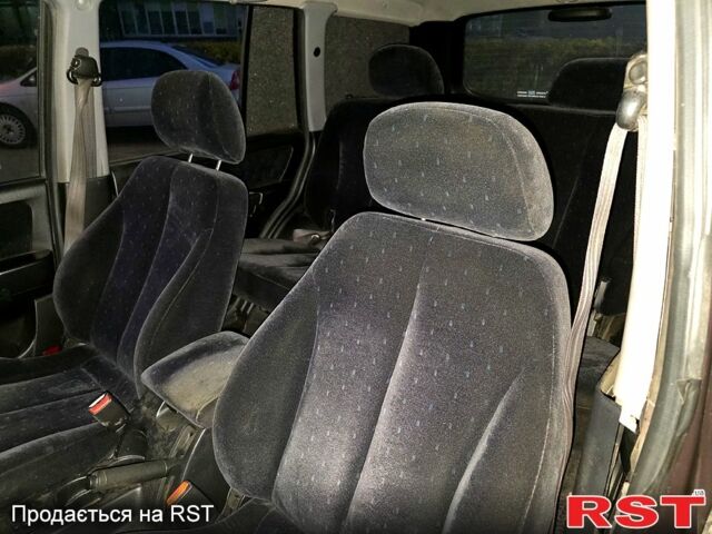 Фиолетовый Хендай Терракан, объемом двигателя 2.9 л и пробегом 377 тыс. км за 3500 $, фото 6 на Automoto.ua