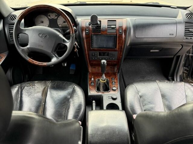 Коричневый Хендай Терракан, объемом двигателя 2.9 л и пробегом 320 тыс. км за 4299 $, фото 11 на Automoto.ua