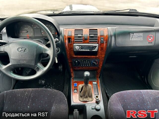 Хендай Терракан, объемом двигателя 2.9 л и пробегом 320 тыс. км за 2800 $, фото 3 на Automoto.ua