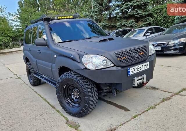 Хендай Терракан, объемом двигателя 2.9 л и пробегом 392 тыс. км за 11000 $, фото 7 на Automoto.ua