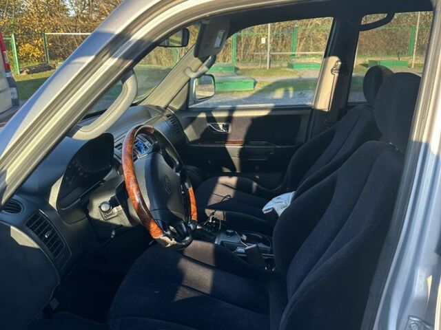 Серый Хендай Терракан, объемом двигателя 0 л и пробегом 300 тыс. км за 4600 $, фото 6 на Automoto.ua