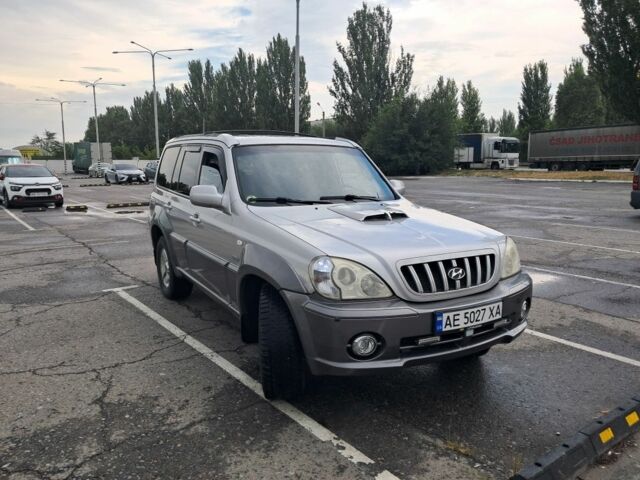 Серый Хендай Терракан, объемом двигателя 2.9 л и пробегом 220 тыс. км за 5800 $, фото 4 на Automoto.ua