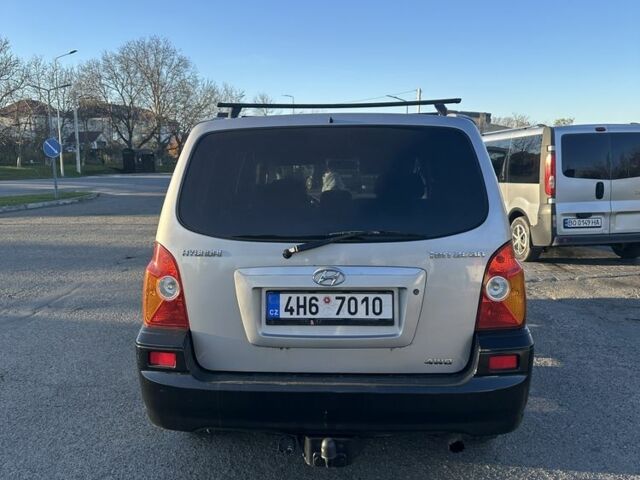 Серый Хендай Терракан, объемом двигателя 0 л и пробегом 300 тыс. км за 4600 $, фото 4 на Automoto.ua