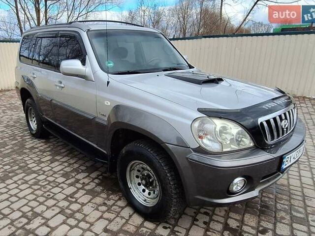 Сірий Хендай Терракан, об'ємом двигуна 2.9 л та пробігом 385 тис. км за 7650 $, фото 1 на Automoto.ua