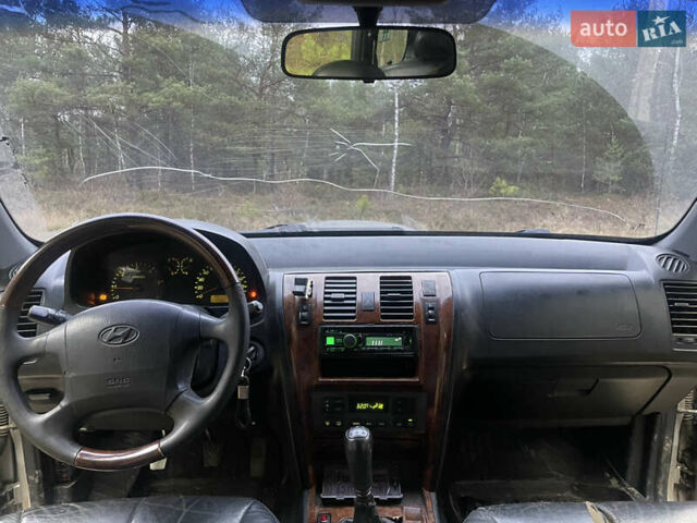 Сірий Хендай Терракан, об'ємом двигуна 2.9 л та пробігом 282 тис. км за 4500 $, фото 7 на Automoto.ua
