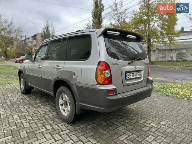 Хендай Терракан 2002 в Николаеве на Automoto.ua Серый Хендай Терракан, объемом двигателя 2.9 л и пробегом 263 тыс. км за 8100 $, фото 3 на Automoto.ua