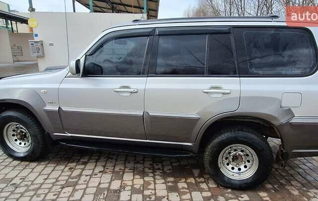 Сірий Хендай Терракан, об'ємом двигуна 2.9 л та пробігом 385 тис. км за 7650 $, фото 5 на Automoto.ua