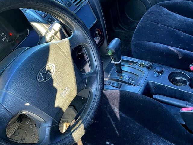 Хендай Терракан 2002 в Доброполье на Automoto.ua Серый Хендай Терракан, объемом двигателя 2.9 л и пробегом 0 тыс. км за 3600 $, фото 2 на Automoto.ua