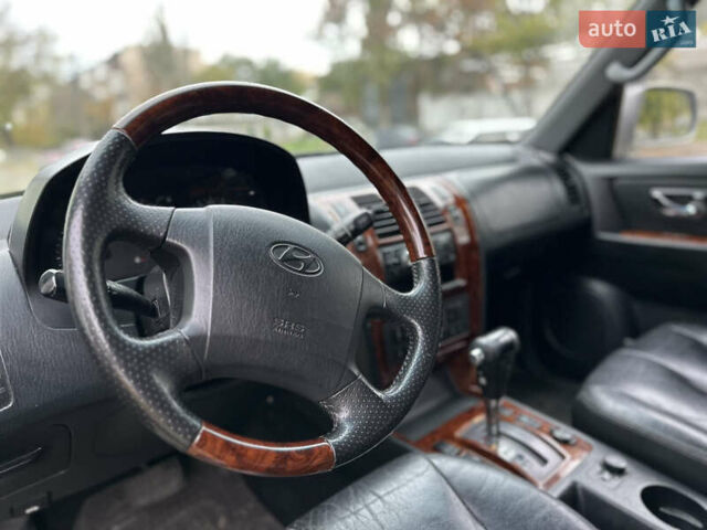 Хендай Терракан 2002 в Николаеве на Automoto.ua Серый Хендай Терракан, объемом двигателя 2.9 л и пробегом 263 тыс. км за 8100 $, фото 6 на Automoto.ua