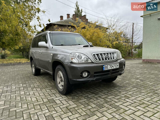 Хендай Терракан 2002 в Николаеве на Automoto.ua Серый Хендай Терракан, объемом двигателя 2.9 л и пробегом 263 тыс. км за 8100 $, фото 1 на Automoto.ua