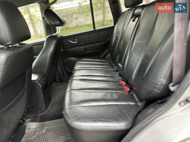 Хендай Терракан 2002 в Николаеве на Automoto.ua Серый Хендай Терракан, объемом двигателя 2.9 л и пробегом 263 тыс. км за 8100 $, фото 11 на Automoto.ua
