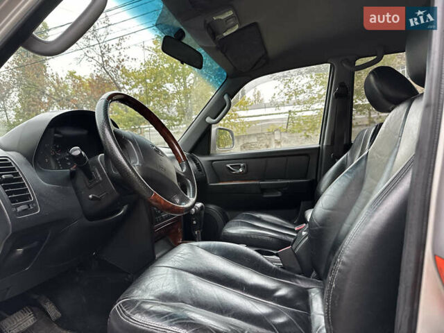 Хендай Терракан 2002 в Николаеве на Automoto.ua Серый Хендай Терракан, объемом двигателя 2.9 л и пробегом 263 тыс. км за 8100 $, фото 4 на Automoto.ua
