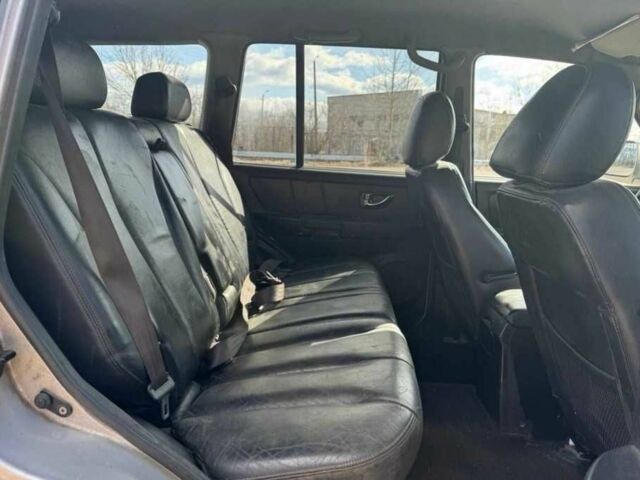 Серый Хендай Терракан, объемом двигателя 2.9 л и пробегом 347 тыс. км за 3250 $, фото 18 на Automoto.ua