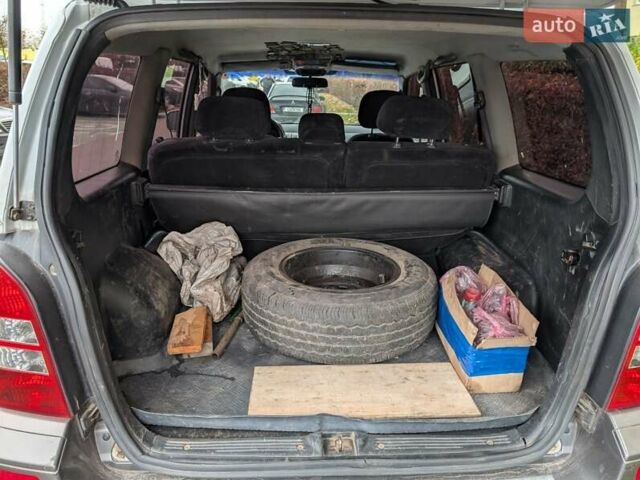 Серый Хендай Терракан, объемом двигателя 2.9 л и пробегом 358 тыс. км за 6800 $, фото 7 на Automoto.ua