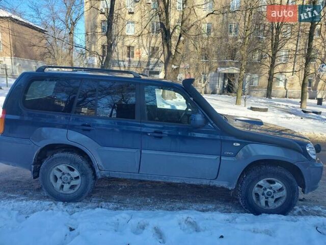 Серый Хендай Терракан, объемом двигателя 2.9 л и пробегом 325 тыс. км за 4876 $, фото 4 на Automoto.ua