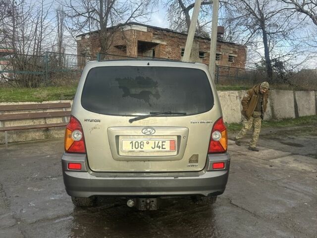 Серый Хендай Терракан, объемом двигателя 0 л и пробегом 347 тыс. км за 3100 $, фото 6 на Automoto.ua