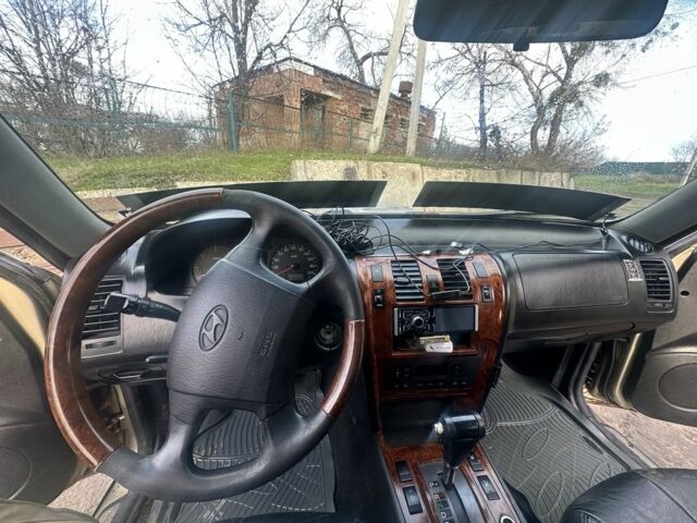 Серый Хендай Терракан, объемом двигателя 0 л и пробегом 347 тыс. км за 3100 $, фото 14 на Automoto.ua