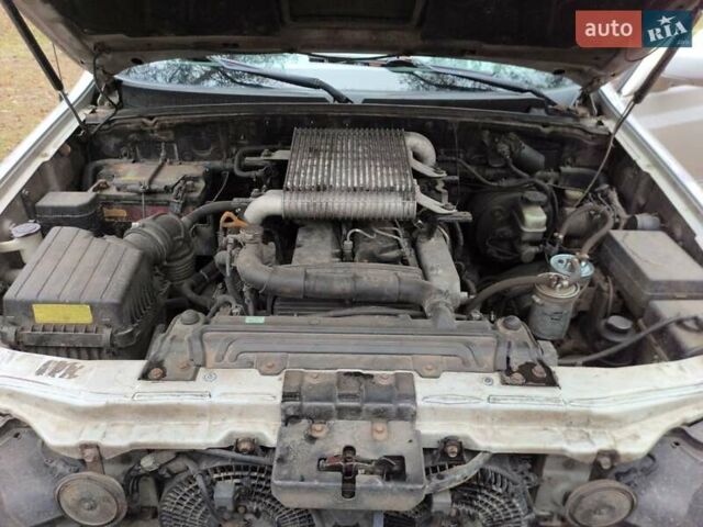 Серый Хендай Терракан, объемом двигателя 2.9 л и пробегом 252 тыс. км за 5000 $, фото 12 на Automoto.ua