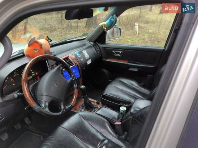 Серый Хендай Терракан, объемом двигателя 2.9 л и пробегом 252 тыс. км за 5000 $, фото 10 на Automoto.ua