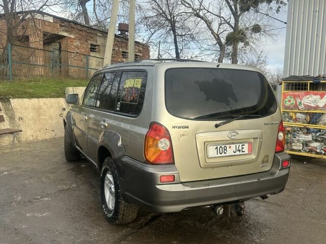 Серый Хендай Терракан, объемом двигателя 0 л и пробегом 347 тыс. км за 3100 $, фото 7 на Automoto.ua