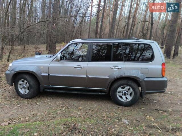 Серый Хендай Терракан, объемом двигателя 2.9 л и пробегом 252 тыс. км за 5000 $, фото 1 на Automoto.ua