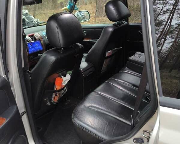 Серый Хендай Терракан, объемом двигателя 2.9 л и пробегом 252 тыс. км за 5000 $, фото 7 на Automoto.ua