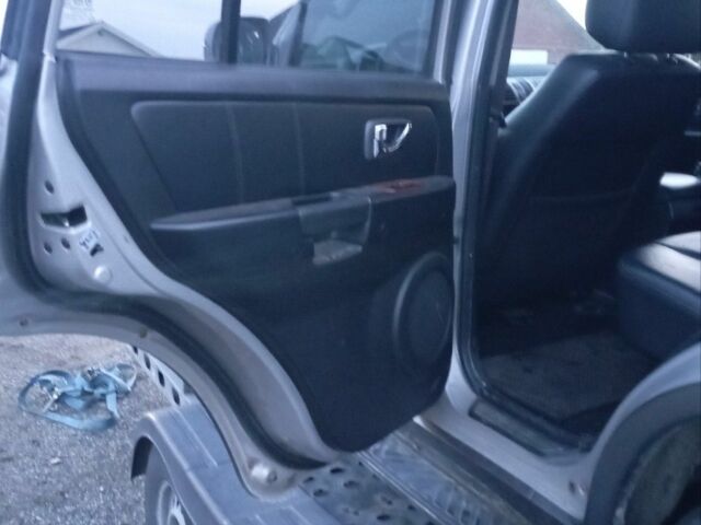 Серый Хендай Терракан, объемом двигателя 2.9 л и пробегом 248 тыс. км за 4500 $, фото 6 на Automoto.ua