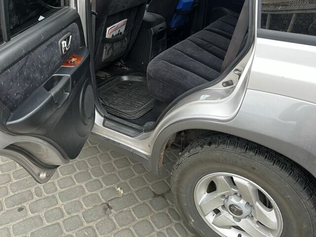 Серый Хендай Терракан, объемом двигателя 2.9 л и пробегом 285 тыс. км за 3067 $, фото 5 на Automoto.ua