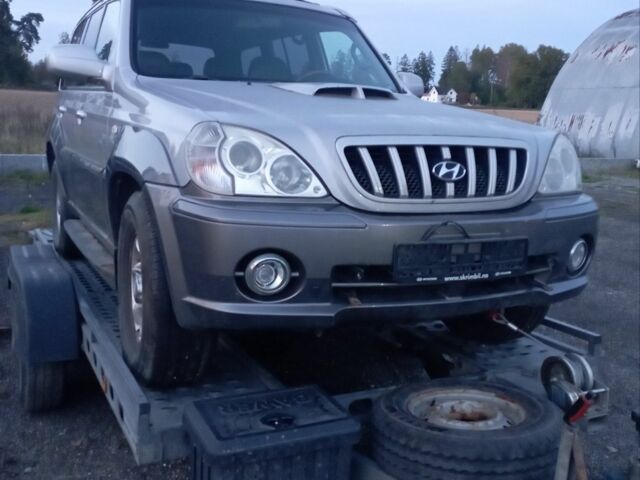 Хендай Терракан 2004 в Тернополе на Automoto.ua Серый Хендай Терракан, объемом двигателя 2.9 л и пробегом 248 тыс. км за 4500 $, фото 6 на Automoto.ua