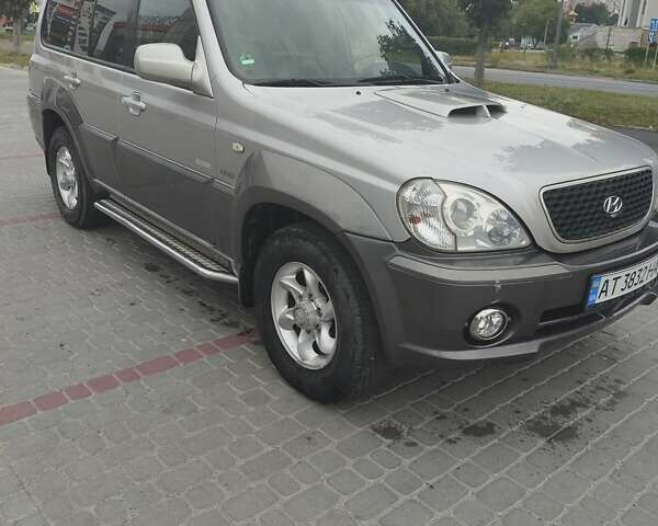 Сірий Хендай Терракан, об'ємом двигуна 2.9 л та пробігом 210 тис. км за 6200 $, фото 2 на Automoto.ua