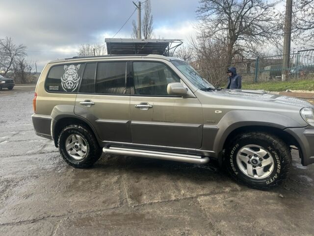 Серый Хендай Терракан, объемом двигателя 0 л и пробегом 347 тыс. км за 3100 $, фото 3 на Automoto.ua