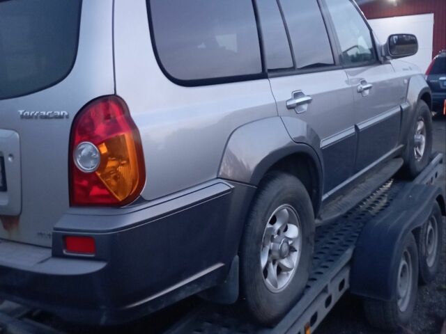 Серый Хендай Терракан, объемом двигателя 2.9 л и пробегом 248 тыс. км за 4500 $, фото 3 на Automoto.ua