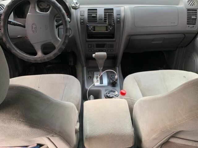 Серый Хендай Терракан, объемом двигателя 2.9 л и пробегом 260 тыс. км за 4000 $, фото 3 на Automoto.ua